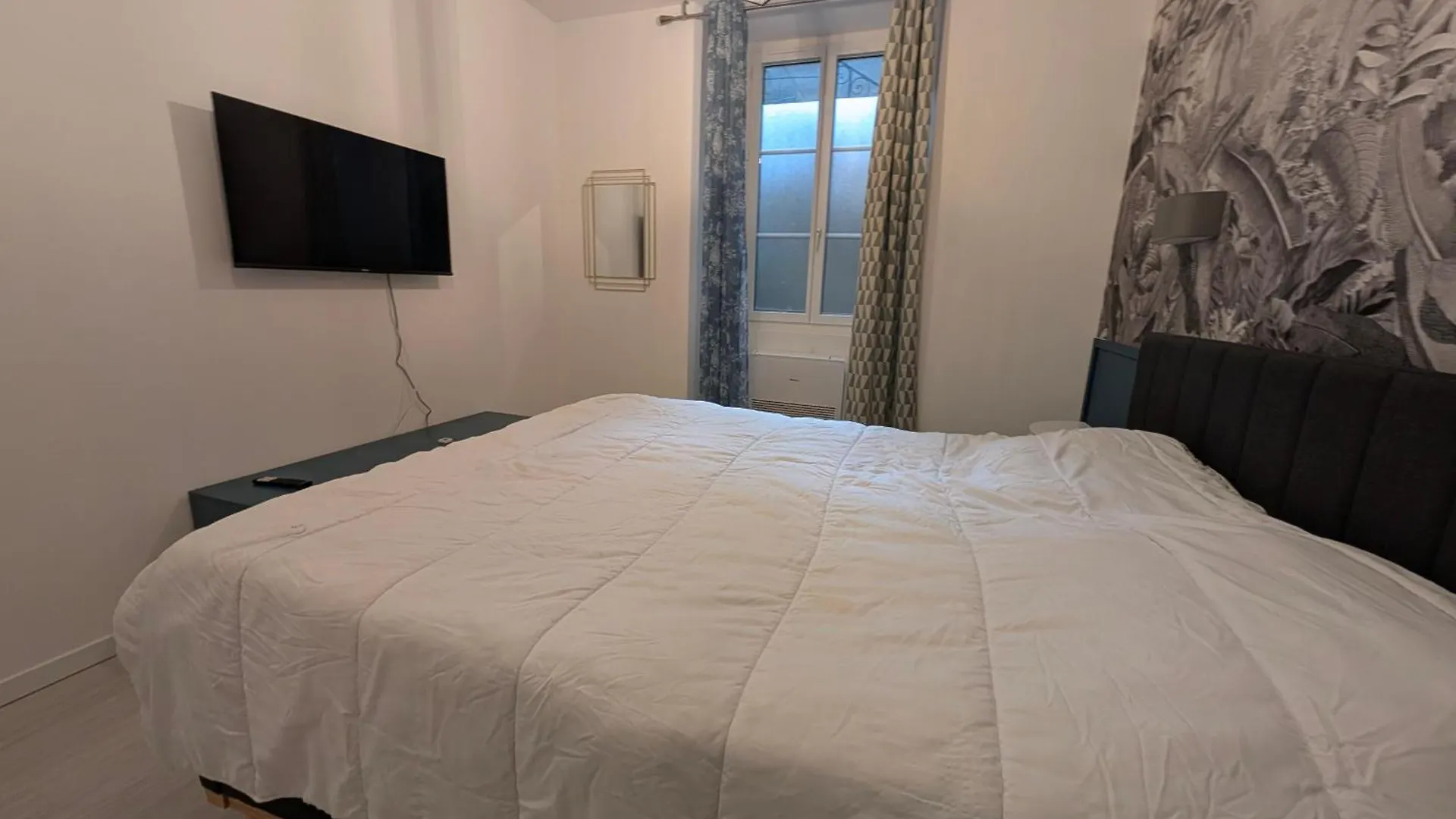 Charmant Logement Avec 2 Chambres Jusqu'A 6 Voyageurs Proche Centre Ville Lurdy Francie