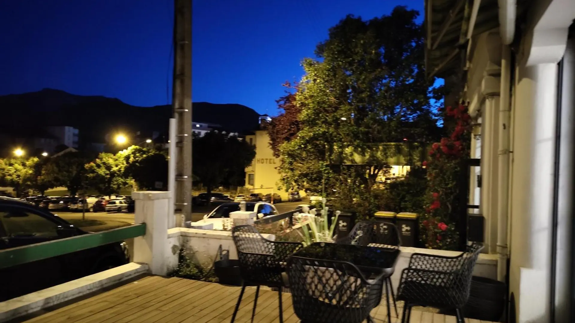 Charmant Logement Avec 2 Chambres Jusqu'A 6 Voyageurs Proche Centre Ville Lourdes Apartment