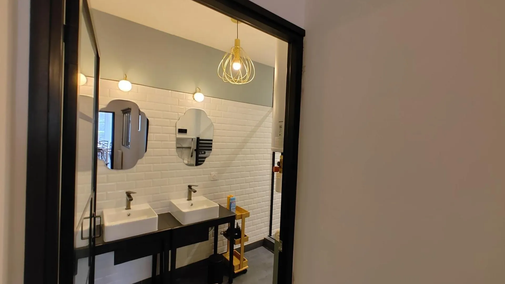 Charmant Logement Avec 2 Chambres Jusqu'A 6 Voyageurs Proche Centre Ville Lourdes Apartment